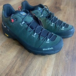 Salewa new hiking, trail running women’s shoe